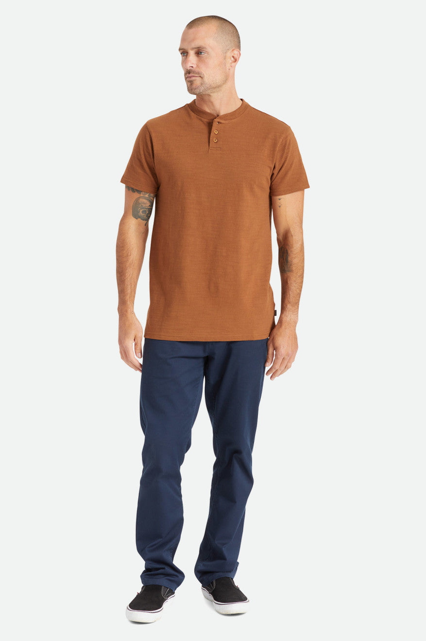 Tops Brixton Basic Slub S/S Henley Hombre Marrones | 934862EGH